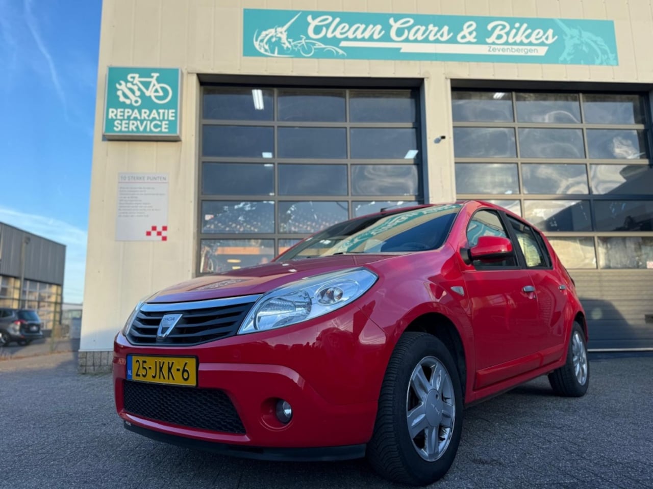 Dacia Sandero - 1.6 Lauréate 1.6 Lauréate - AutoWereld.nl