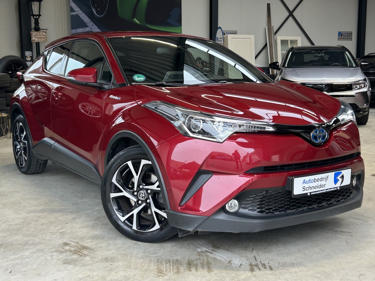 Toyota C-HR - 1.8 Hybrid Team-D Afn.Trekhaak Camera Dealer O.H. - AutoWereld.nl