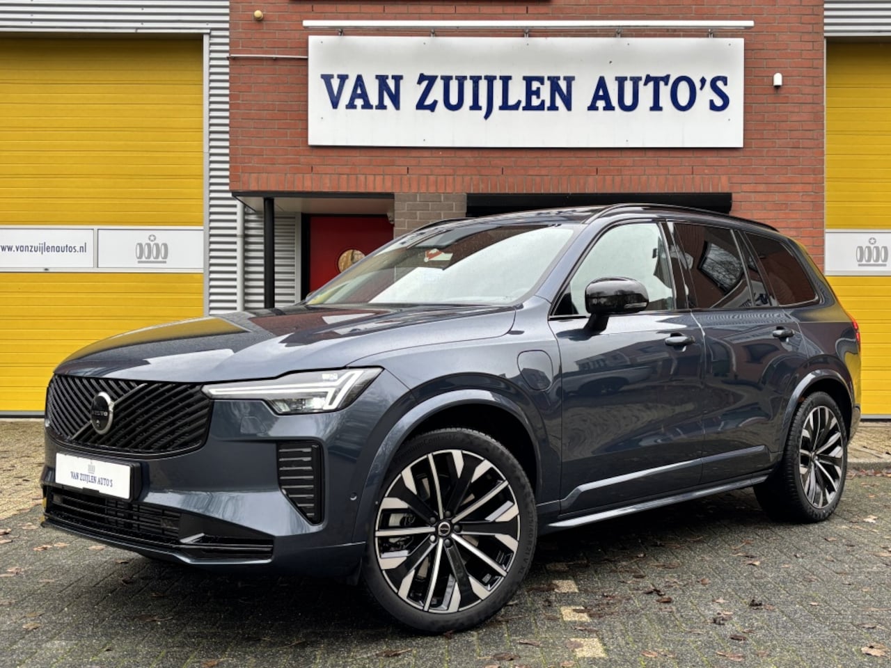 Volvo XC90 - T8 AWD Facelift Dark FOUR-C Pano Head-up 21" 360 - AutoWereld.nl
