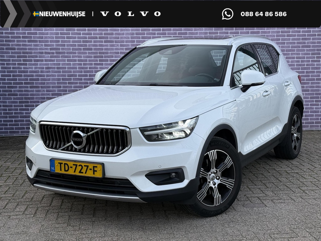 Volvo XC40 - 2.0 T4 Inscription | Trekhaak | Memory stoel | Schuif/kantel Panoramadak | Camera | Leder - AutoWereld.nl