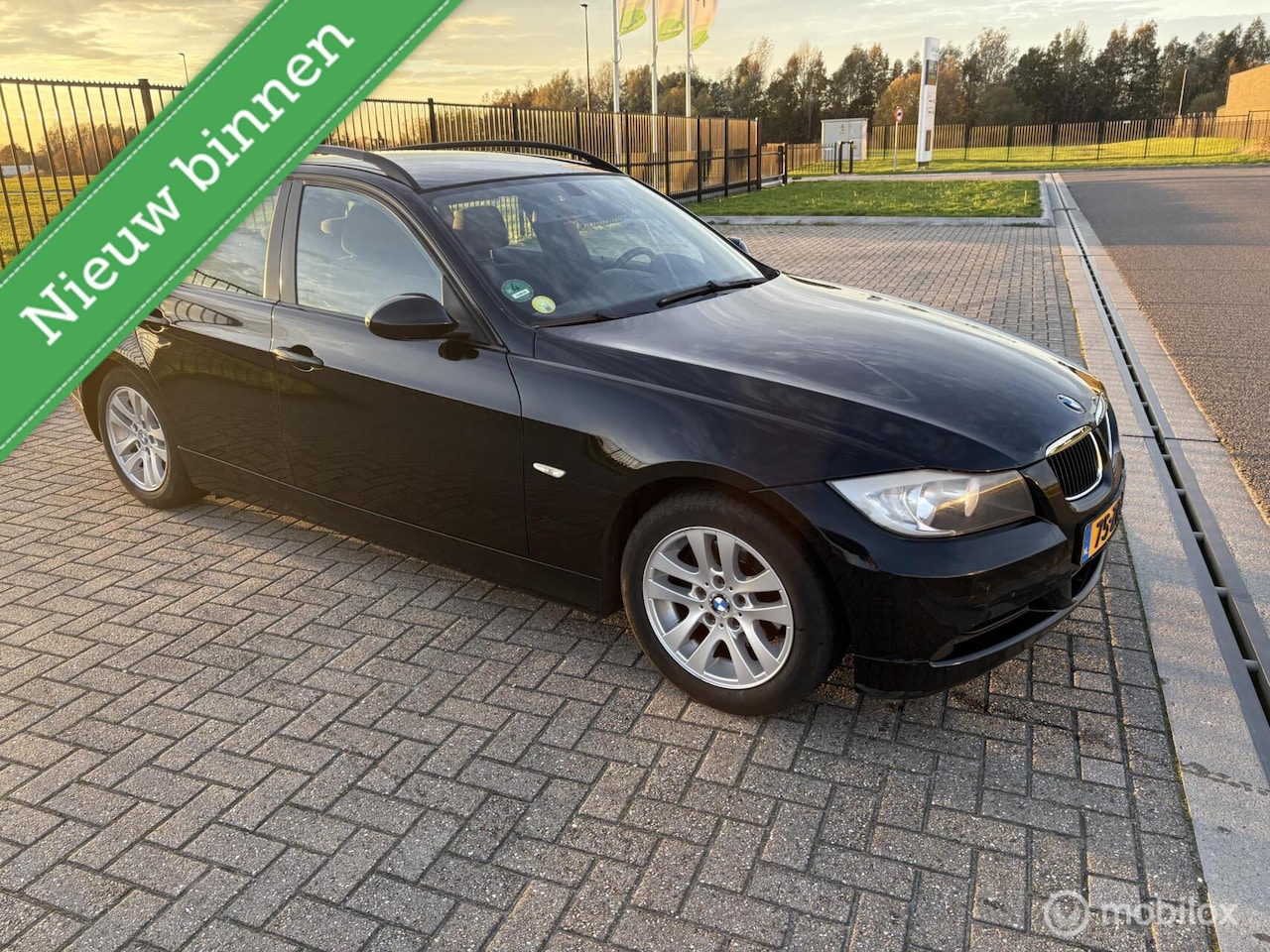 BMW 3-serie Touring - 318i Business Line 318i Business Line - AutoWereld.nl