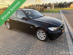 BMW 3-serie Touring - 318i Business Line