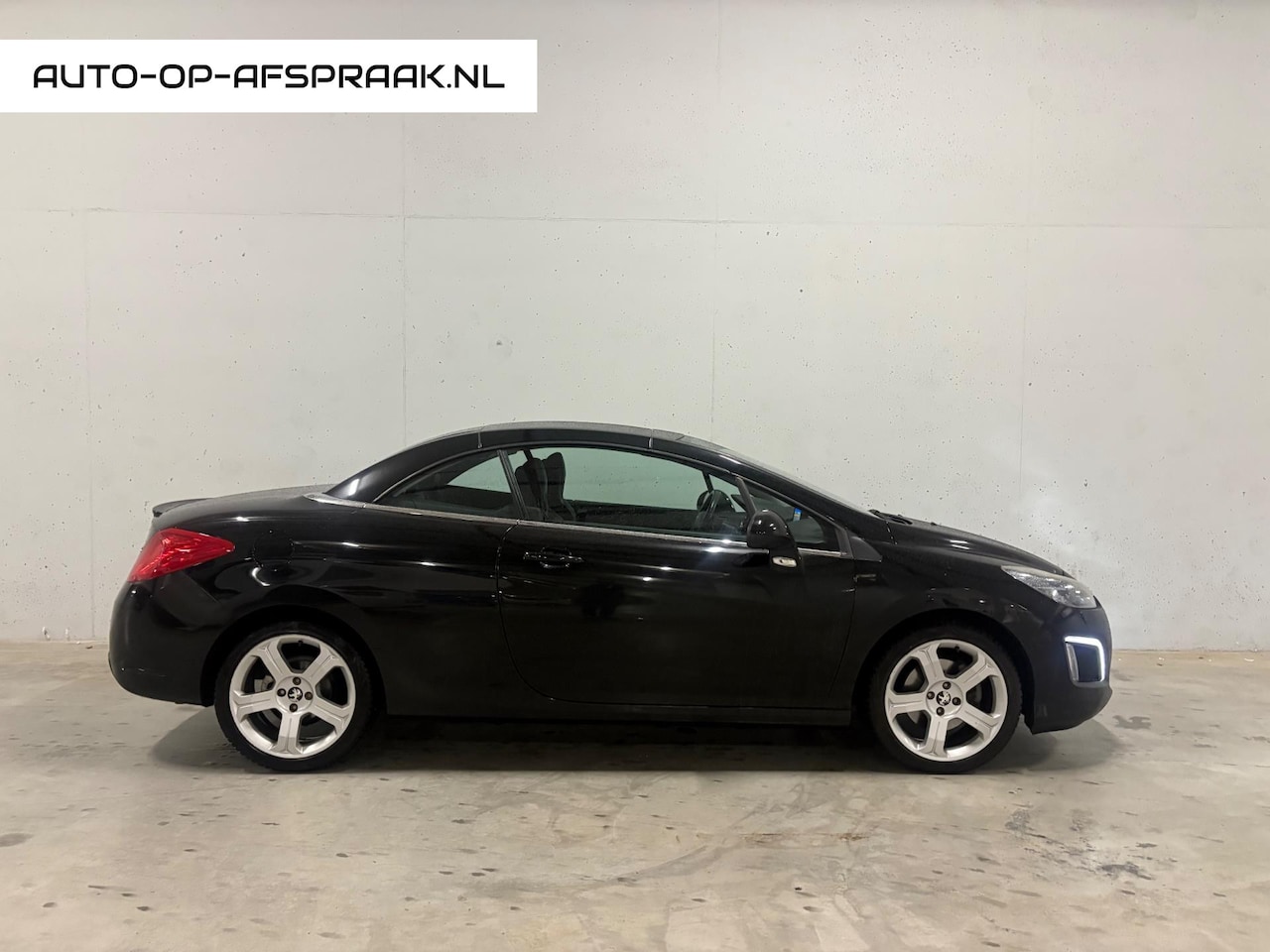 Peugeot 308 CC - 1.6 Nieuwe Ketting Roland Garros Leer - AutoWereld.nl