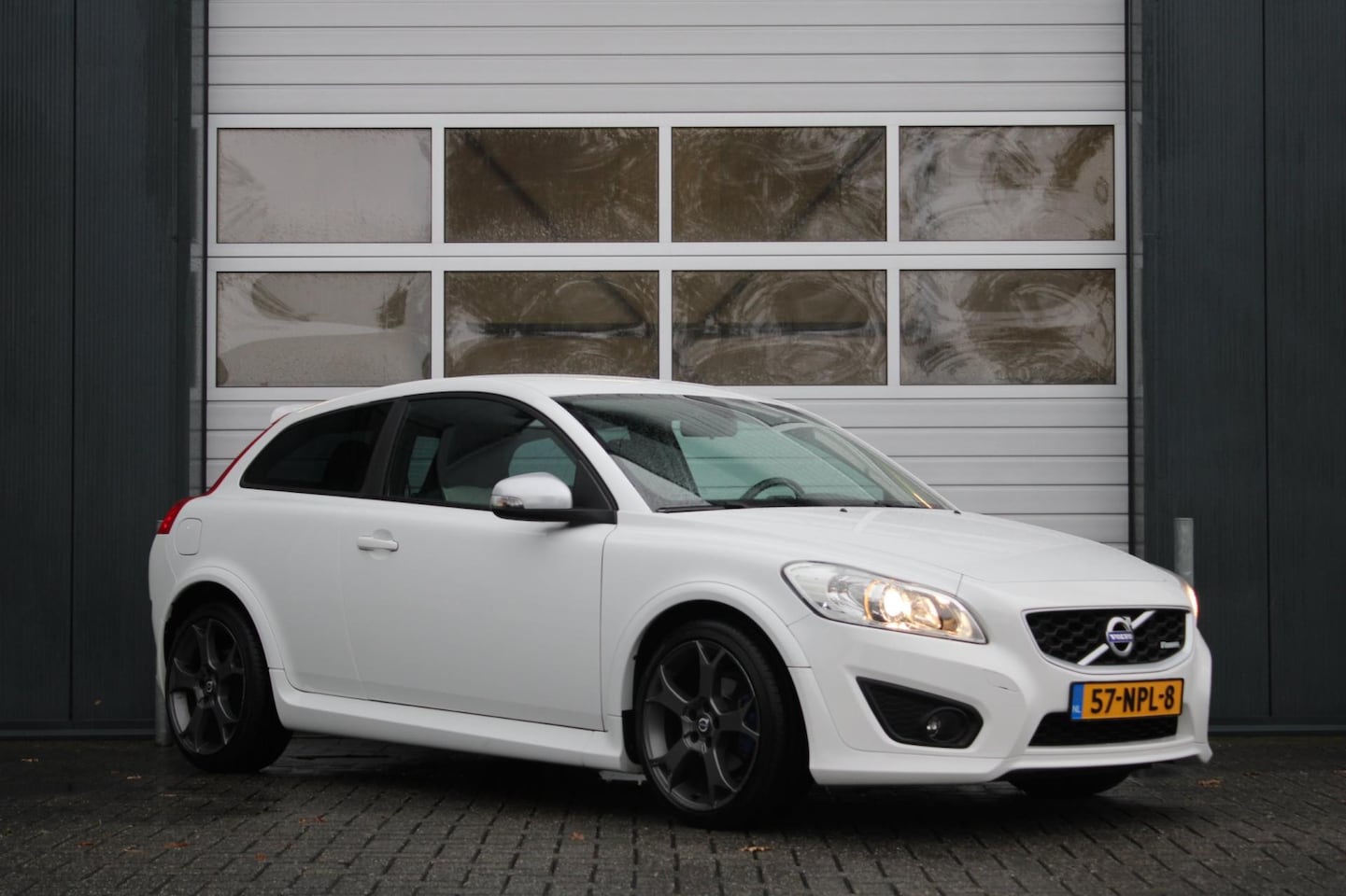 Volvo C30 - 1.6 R-Edition Clima/Cruise/Navi/PDC/Elek.Ramen/C.V./HalfLeder/RadioCD.AUX/18"LM/Isofix/Goe - AutoWereld.nl
