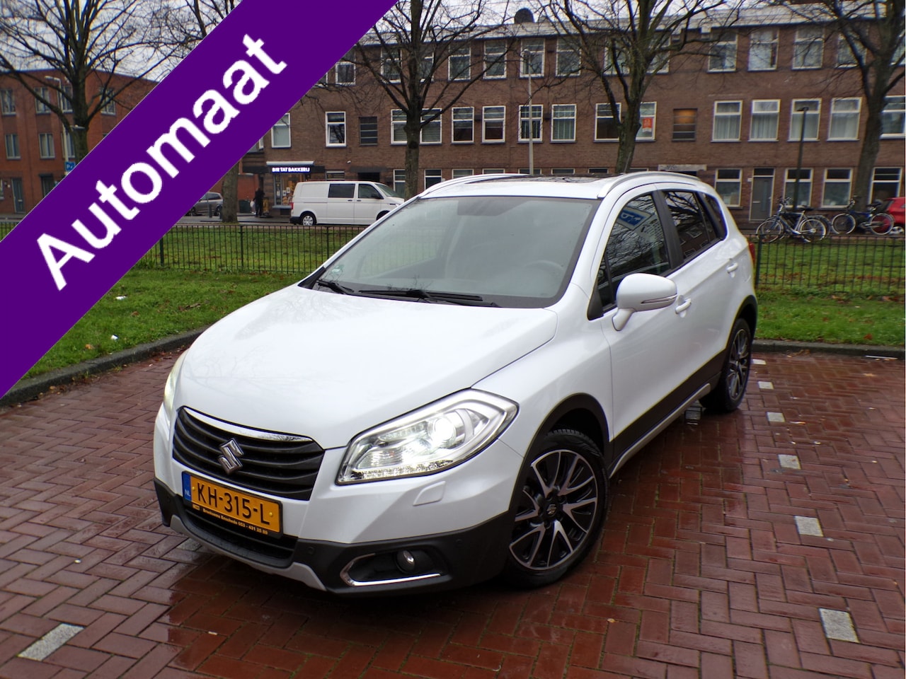 Suzuki SX4 S-Cross - 1.6 High Executive AUTOMAAT/PANORAMADAK/ CAMERA /CRUISECONT TEL NAVI.... - AutoWereld.nl