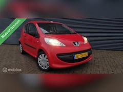Peugeot 107 - 1.0-12V XS