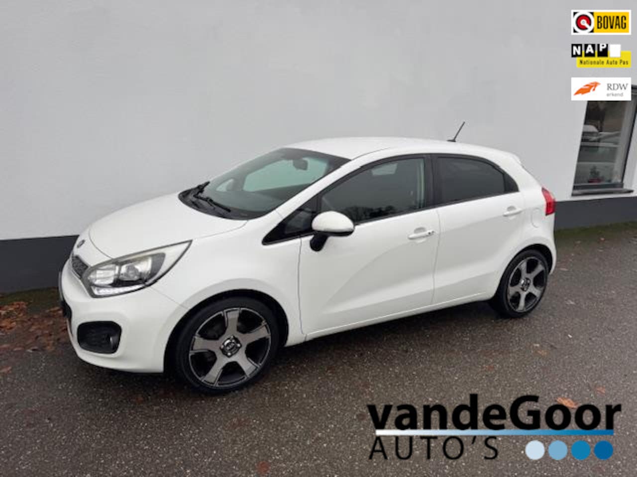 Kia Rio - 1.2 CVVT Super Pack 1.2 CVVT Super Pack, '13, camera, navi, nieuwe koppeling en distr. ketting ! ! - AutoWereld.nl