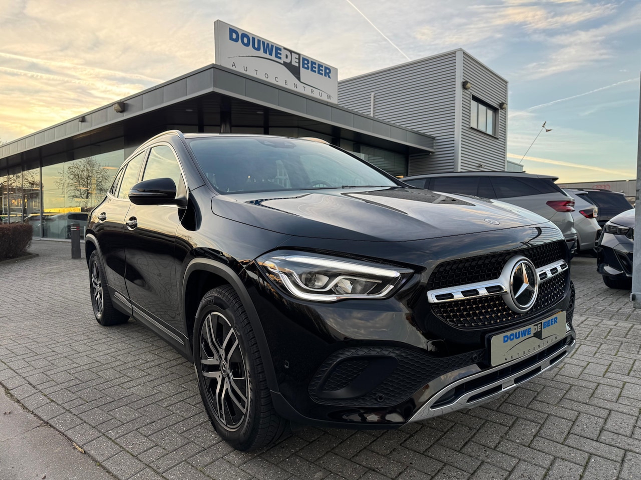 Mercedes-Benz GLA-Klasse - 200 AMG Line aut Pano-Dak | Camera | LED | - AutoWereld.nl