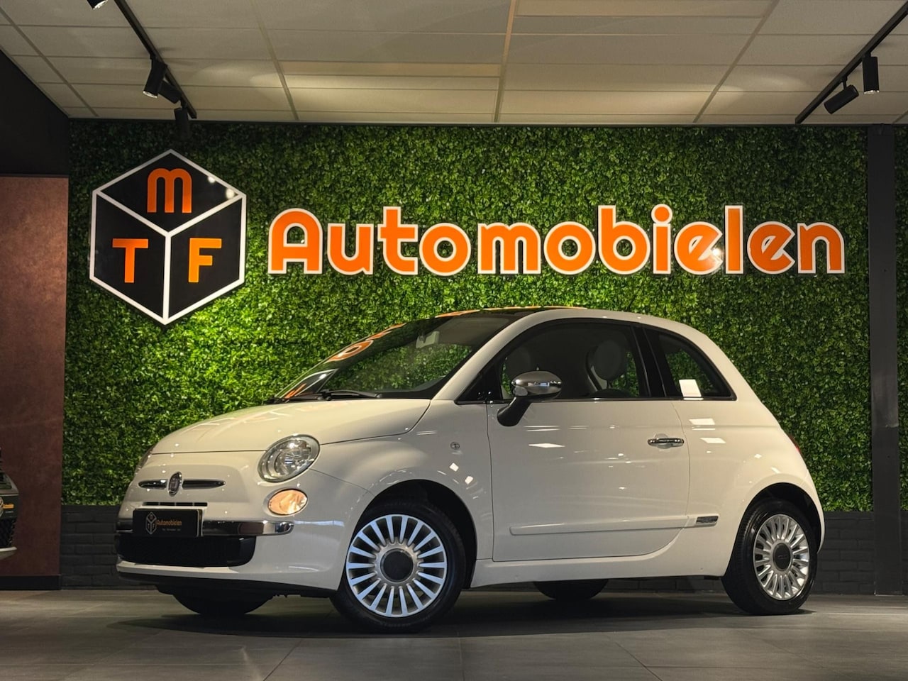 Fiat 500 - 1.2 Lounge |AUTOMAAT|AIRCO|PANO|Org. NL|NIEUWE APK + BEURT - AutoWereld.nl