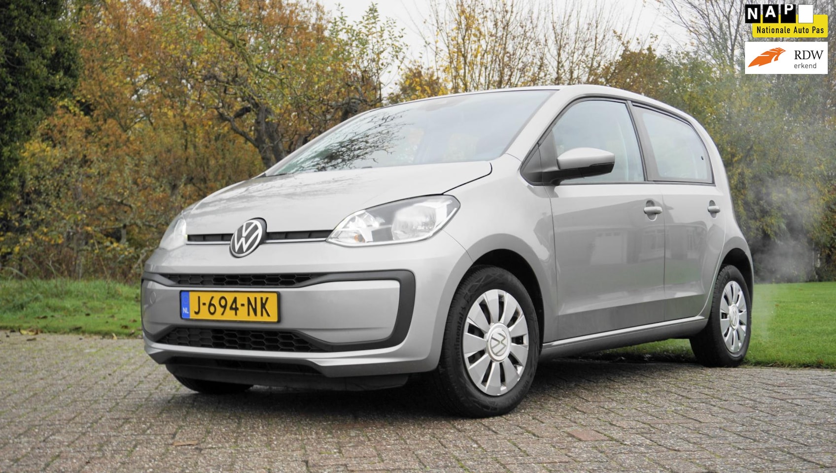 Volkswagen Up! - 1.0 BMT move up! 5 drs Airco blue tooth - AutoWereld.nl