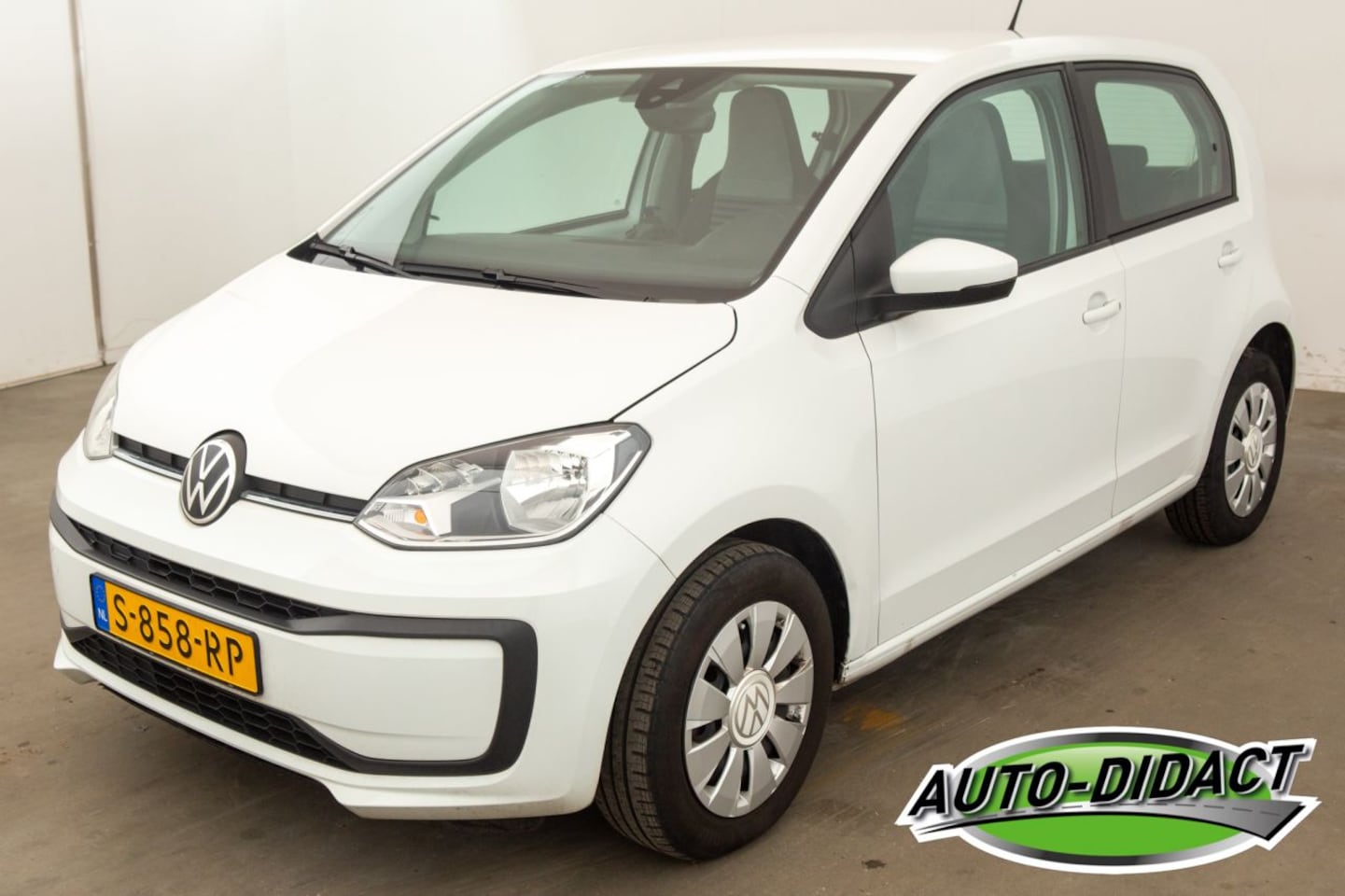 Volkswagen Up! - 1.0 36.362 km Airco - AutoWereld.nl