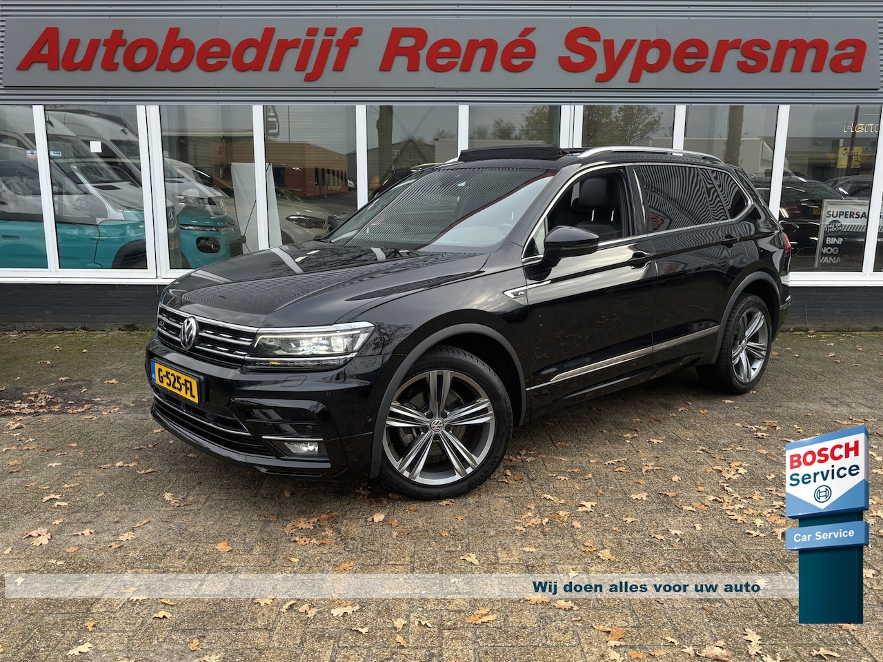 Volkswagen Tiguan Allspace - 1.5 TSI Highline Business R 7p. | Pano | Leer | Trekhaak | 360 Camera | Stoelverwarming - AutoWereld.nl