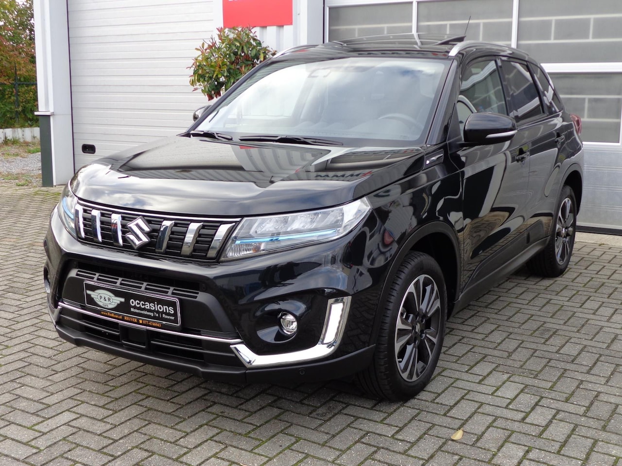 Suzuki Vitara - 1.5 Hybrid Style AUTOMAAT, Panoramadak,Trekhaak,Leder / Alcantara,Navi,Camera,etc,etc - AutoWereld.nl