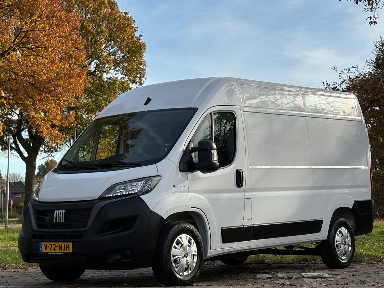 Fiat E-Ducato - 3.5T L2H1 79 kWh 100 Elektrisch|drie zitplaatsen|bluetooth|parkeersensoren - AutoWereld.nl