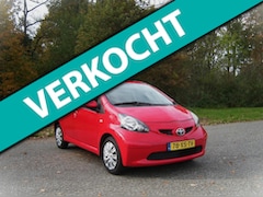 Toyota Aygo - 1.0-12V + . 5 Deurs . Airco . Elec ramen . Centrale deurvergrendeling . enz