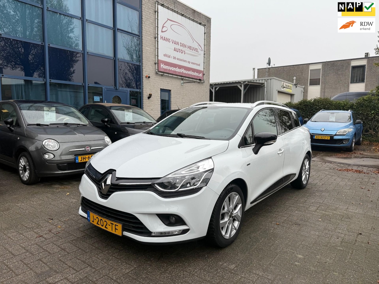 Renault Clio Estate - 0.9 TCe Limited Airco, NAVI, Trekhaak, APK 10/26 - AutoWereld.nl