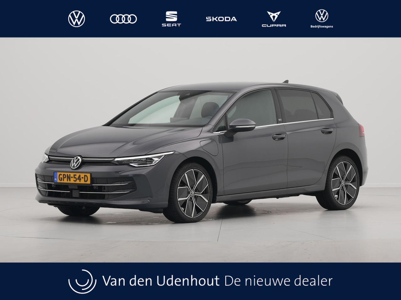 Volkswagen Golf - 1.5 eHybrid 204pk 50 Edition Navigatie Camera Stoelverwarming Carplay Stoelmassage 143 - AutoWereld.nl