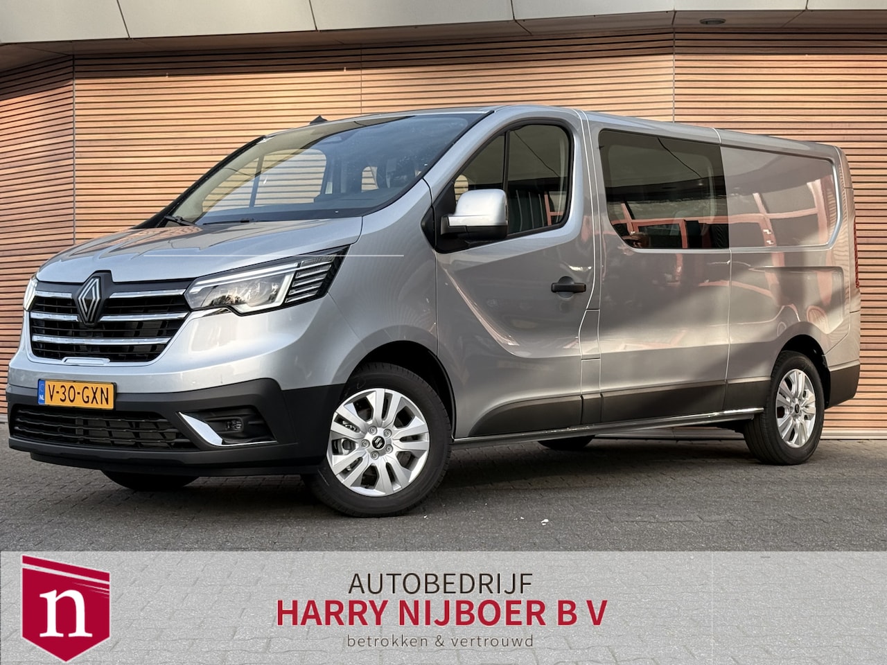 Renault Trafic - 2.0 Blue dCi 130 T29 L2H1 Advance DC Camera / Clima / Navi By APP / LED - AutoWereld.nl