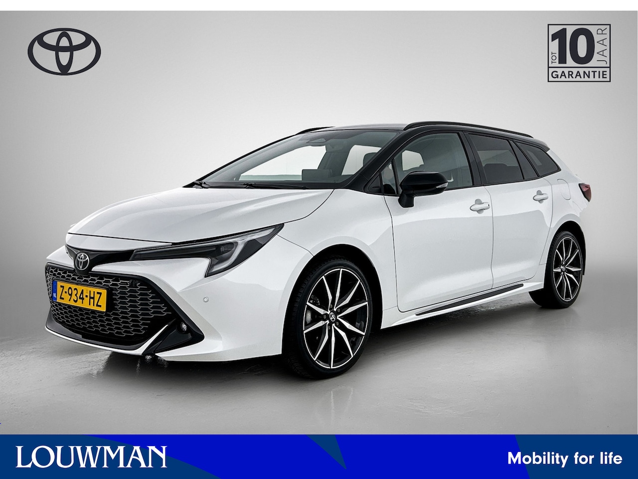 Toyota Corolla Touring Sports - Hybrid 140 GR Sport | 1e Eigenaar | Nieuw Geleverd & Onderhouden | Bi-Tone | Stoelverwarmi - AutoWereld.nl