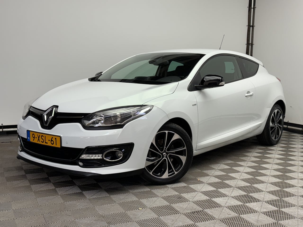 Renault Mégane Coupé - 1.2 TCe Bose Navi Camera NL Auto - AutoWereld.nl