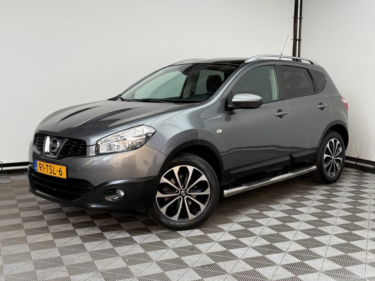 Nissan Qashqai - 1.6 Connect Edition Pano Navi ECC NL Auto - AutoWereld.nl