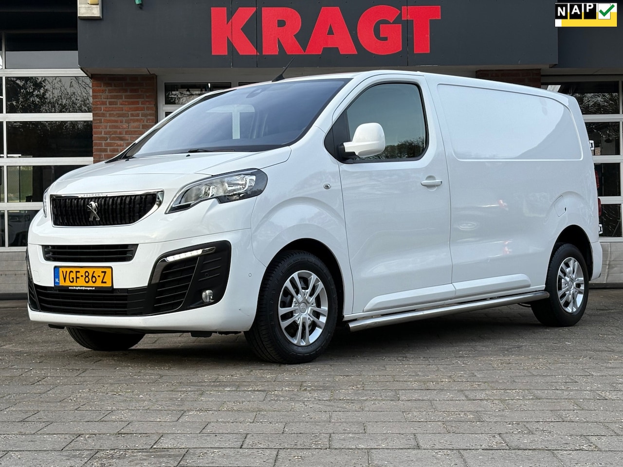 Peugeot Expert - 2.0 BlueHDI 122PK|1e EIG|NAP|EURO6|airco|cruise|apple carplay|parkeersensoren|blind spot|n - AutoWereld.nl