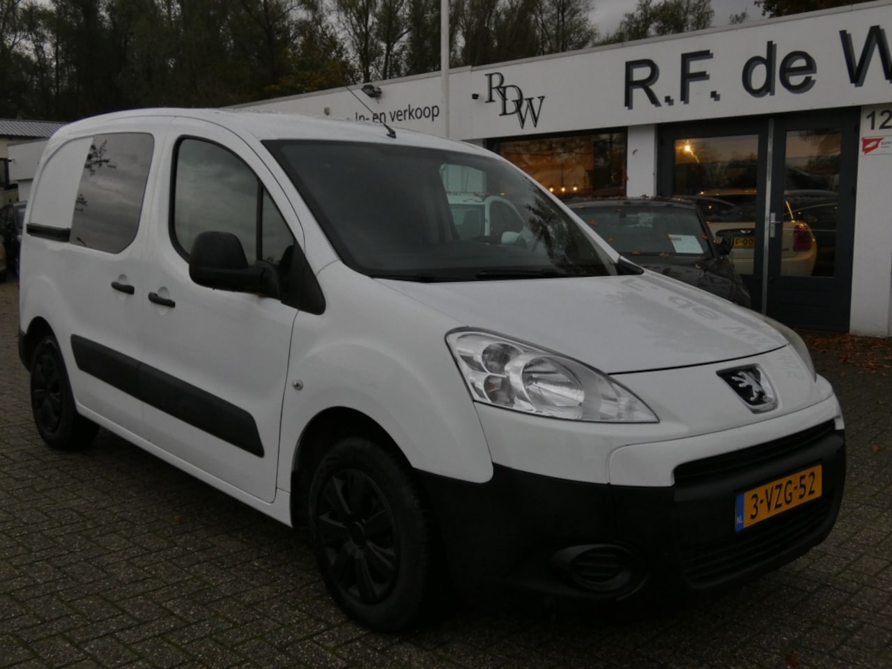 Peugeot Partner - 120 1.6eHDI L1XT Pr+ Nwe APK airco - AutoWereld.nl