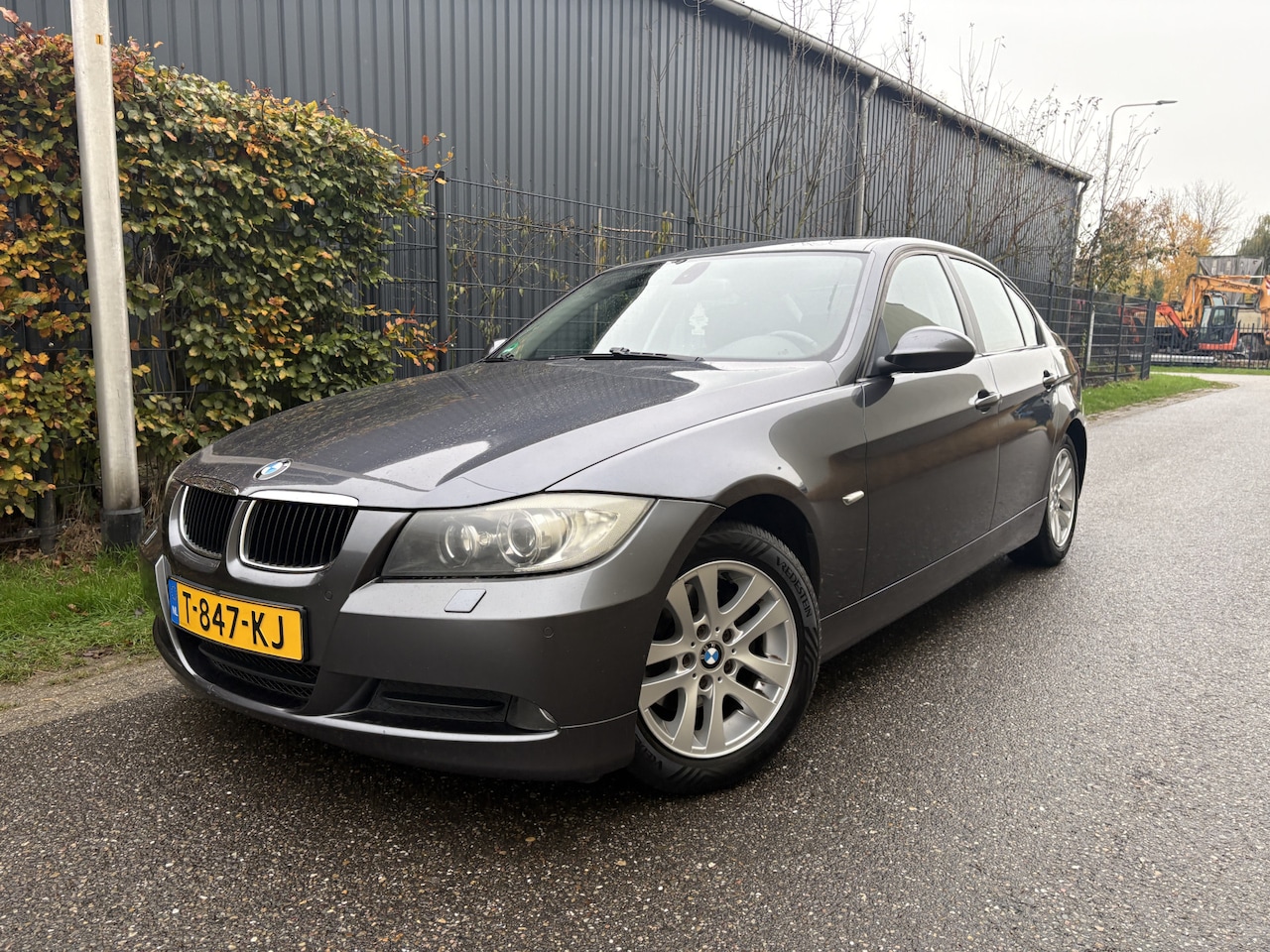 BMW 3-serie - 318i Executive / AIRCO / STOELVERWARMING / KEYLESS / ROLLO / 165dkm! - AutoWereld.nl