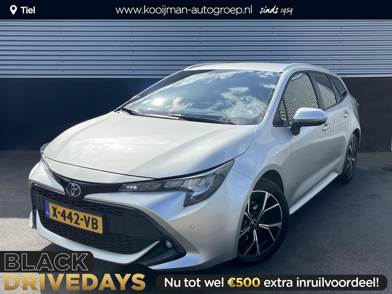 Toyota Corolla Touring Sports - 1.8 Hybrid Dynamic Limited Navigatie Apple CarPlay/Android Auto, achteruitrij camera, adap - AutoWereld.nl