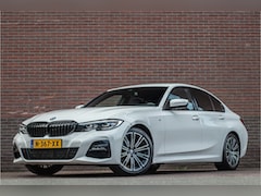 BMW 3-serie - 318i M Sport, Stoelverwarming, Carplay, Alcantara, Sfeerverlichting, DAB+, PDC, Navigatie,