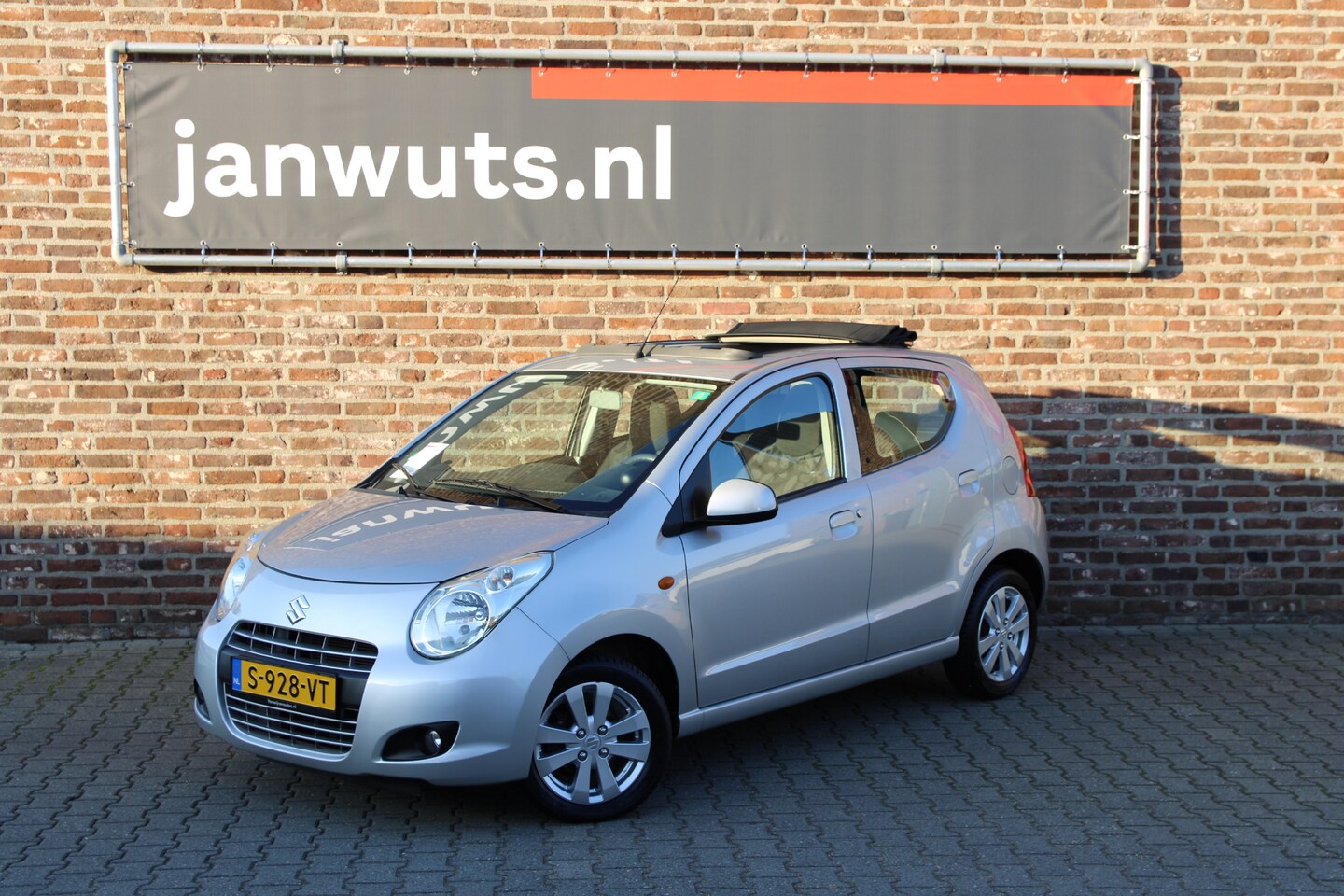 Suzuki Alto - 1.0 Comfort Plus 1.0 Comfort Plus - AutoWereld.nl