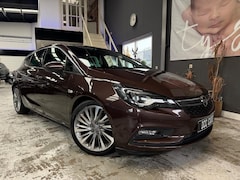 Opel Astra - 1.4 Innovation, stuurverwarming, lane assist, camera, dodehoek, aut in parkeren