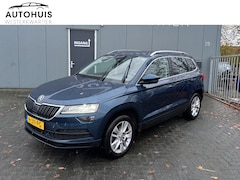 Skoda Karoq - 1.0 TSI 115pk H6 Business Edition Navigatie Stoelverwarming Trekhaak Camera