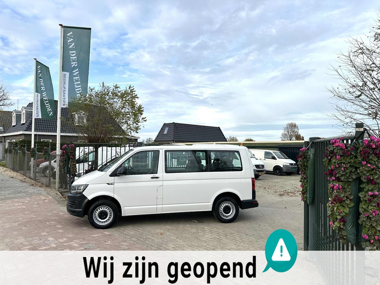 Volkswagen Transporter Kombi - 2.0 TDI L1H1 3 + 3 + 3 EURO 6 - AutoWereld.nl