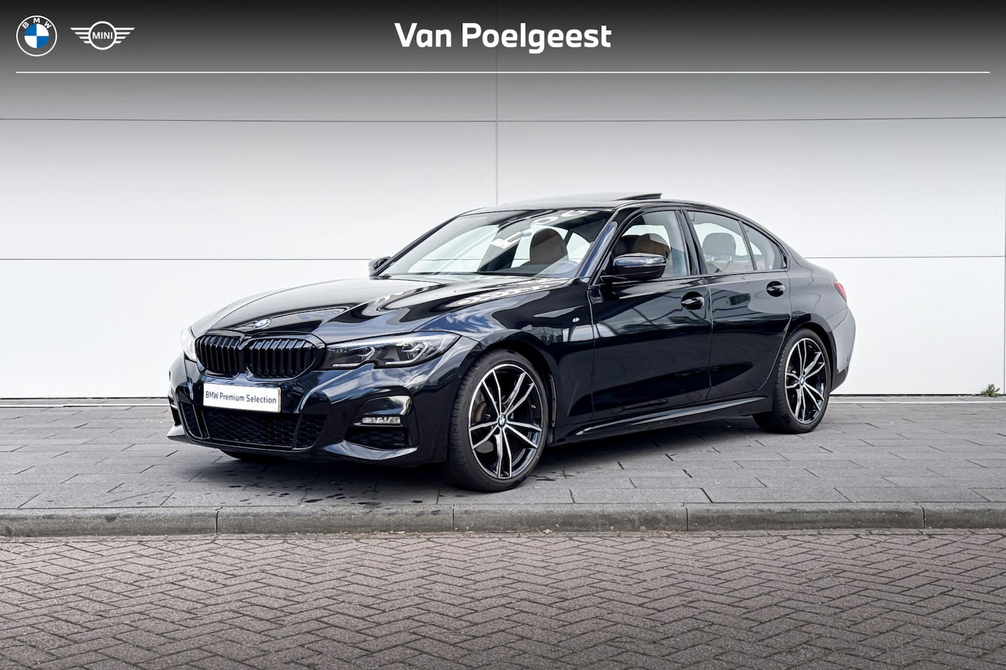 BMW 3-serie - Sedan 320i M-Sport High Executive | BMW Laserlicht | Schuifkantel dak }| - AutoWereld.nl