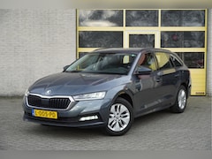 Skoda Octavia Combi - 1.0 e-TSI Automaat Business Edition BJ2021 Lmv 16" | Led V+A | Pdc | Navi | Dynamische kni