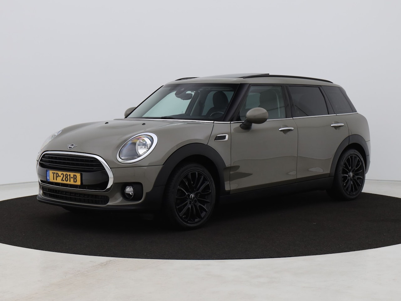 MINI Clubman - Mini 1.5 Cooper Salt Business | PANO | HUD | NAVI - AutoWereld.nl