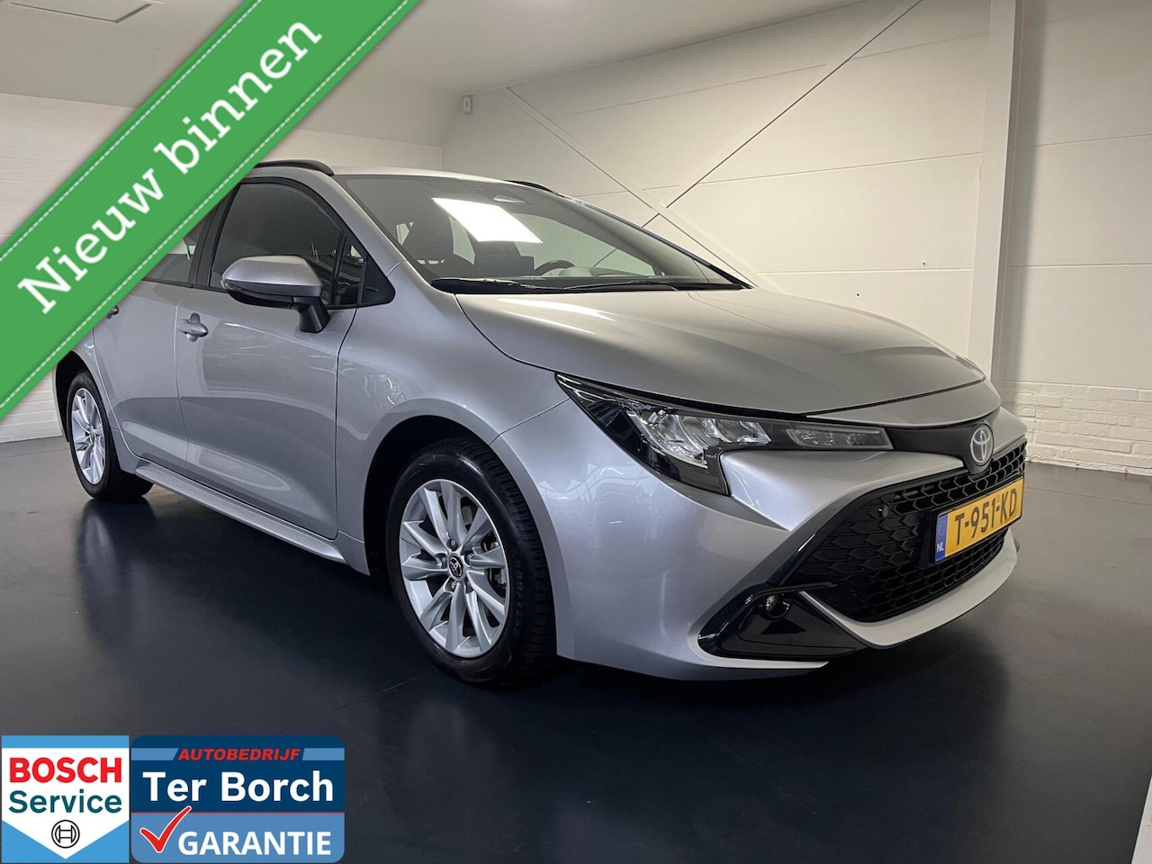 Toyota Corolla Touring Sports - Hybrid 140 Active - AutoWereld.nl