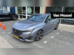 Peugeot 308 - 1.2 PureTech GT | NAVI | Camera | Alcantara bekleding | verwarmbare voorstoelen | 18* Lich