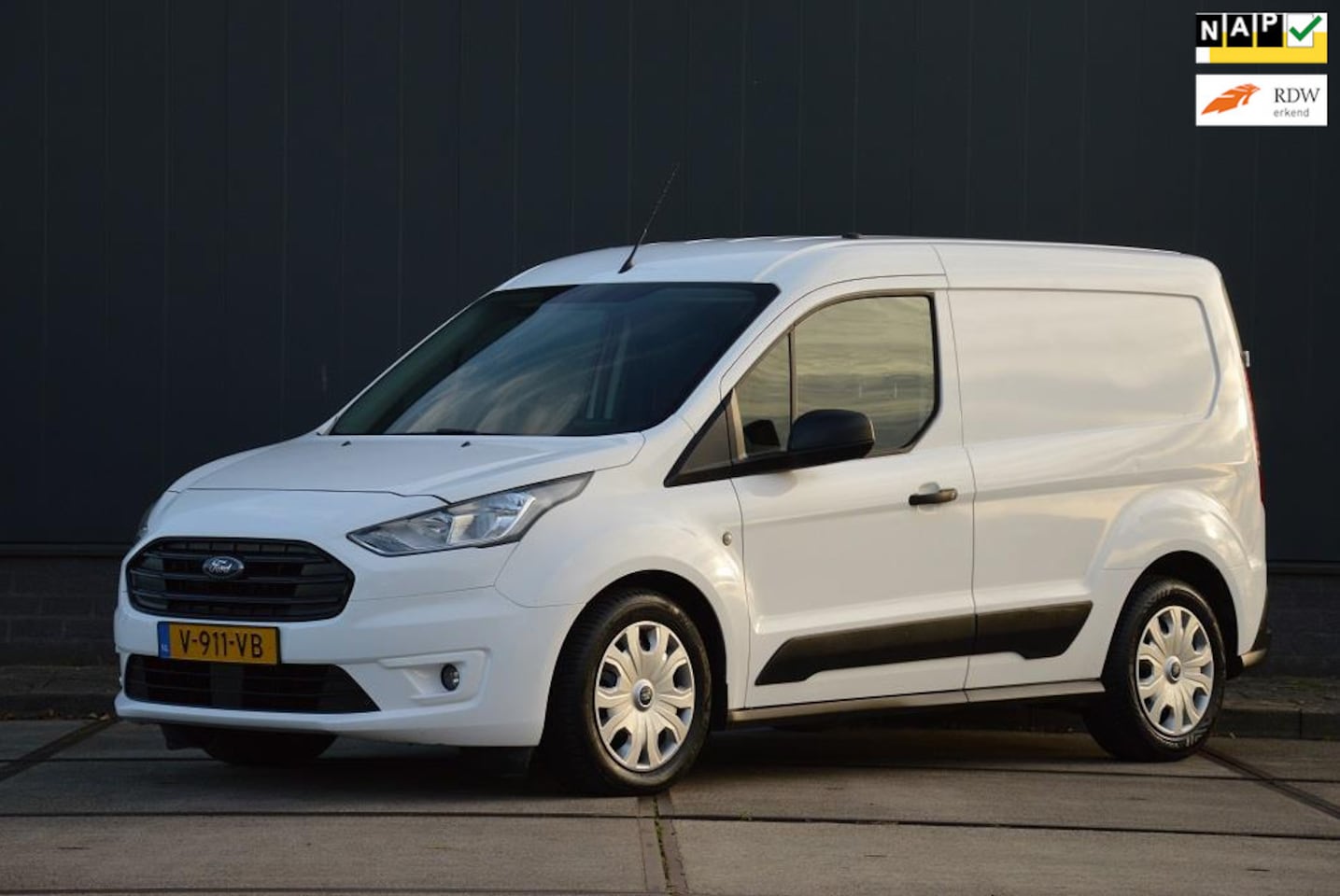 Ford Transit Connect - 1.5 EcoBlue L1 Trend 120 PK Euro 6 Airco Schuifdeur Trekhaak - AutoWereld.nl