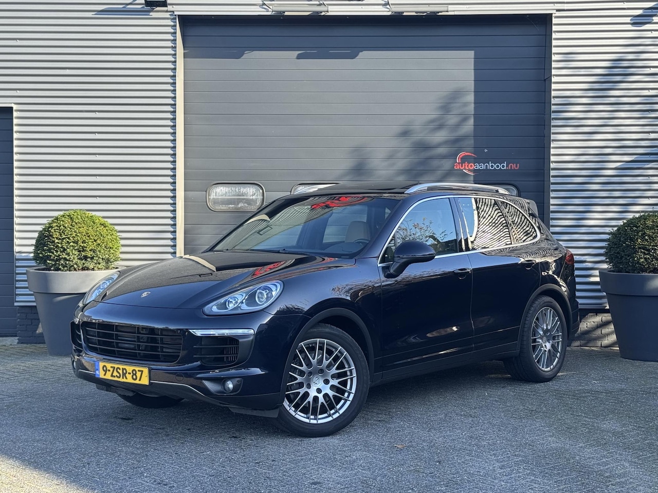Porsche Cayenne - 3.0 D | Panoramadak | Luchtvering | Elektrische Trekhaak | Elektrische Achterklep | - AutoWereld.nl