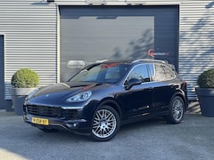 Porsche Cayenne - 3.0 D | Panoramadak | Luchtvering | Elektrische Trekhaak | Elektrische Achterklep |