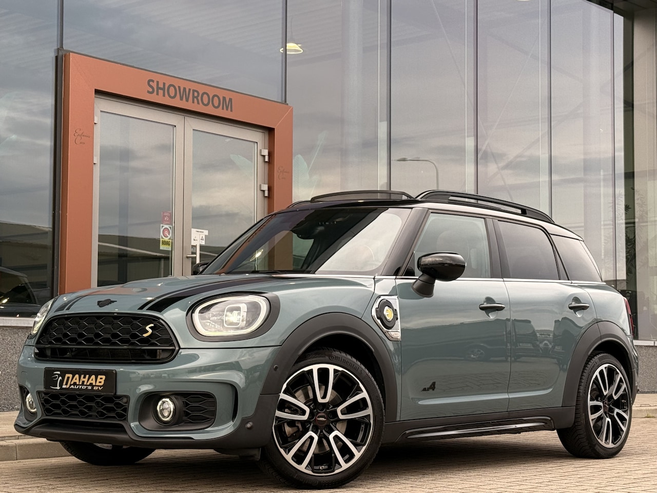 MINI Countryman - 2.0 Cooper S E ALL4 John Cooper Works | ACC | Memory | Matrix | Pano | Harman/Kardon | - AutoWereld.nl