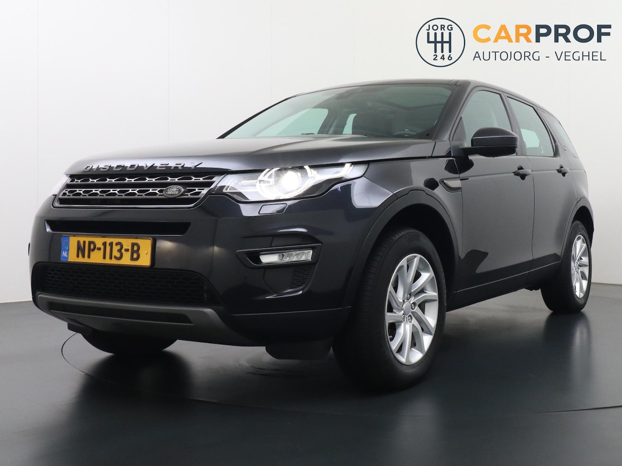 Land Rover Discovery Sport - 2.0 TD4 HSE Panoramadak Trekhaak Automaat Navigatie Dealer onderhouden - AutoWereld.nl