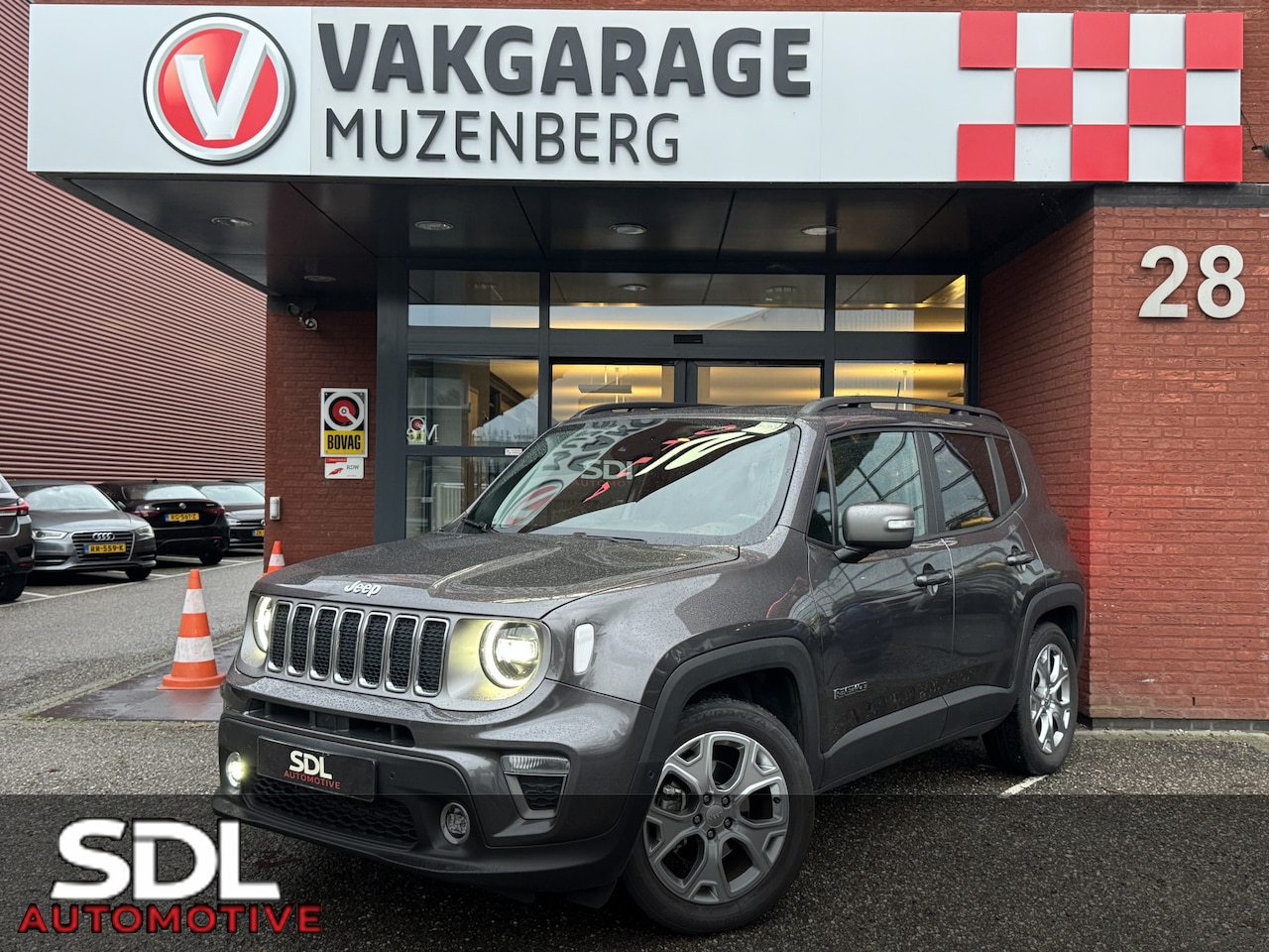 Jeep Renegade - 1.3T DDCT Limited // TREKHAAK // NAVI // CLIMA // ADAPTIVE CRUISE // LEDER // KEY LESS ENT - AutoWereld.nl