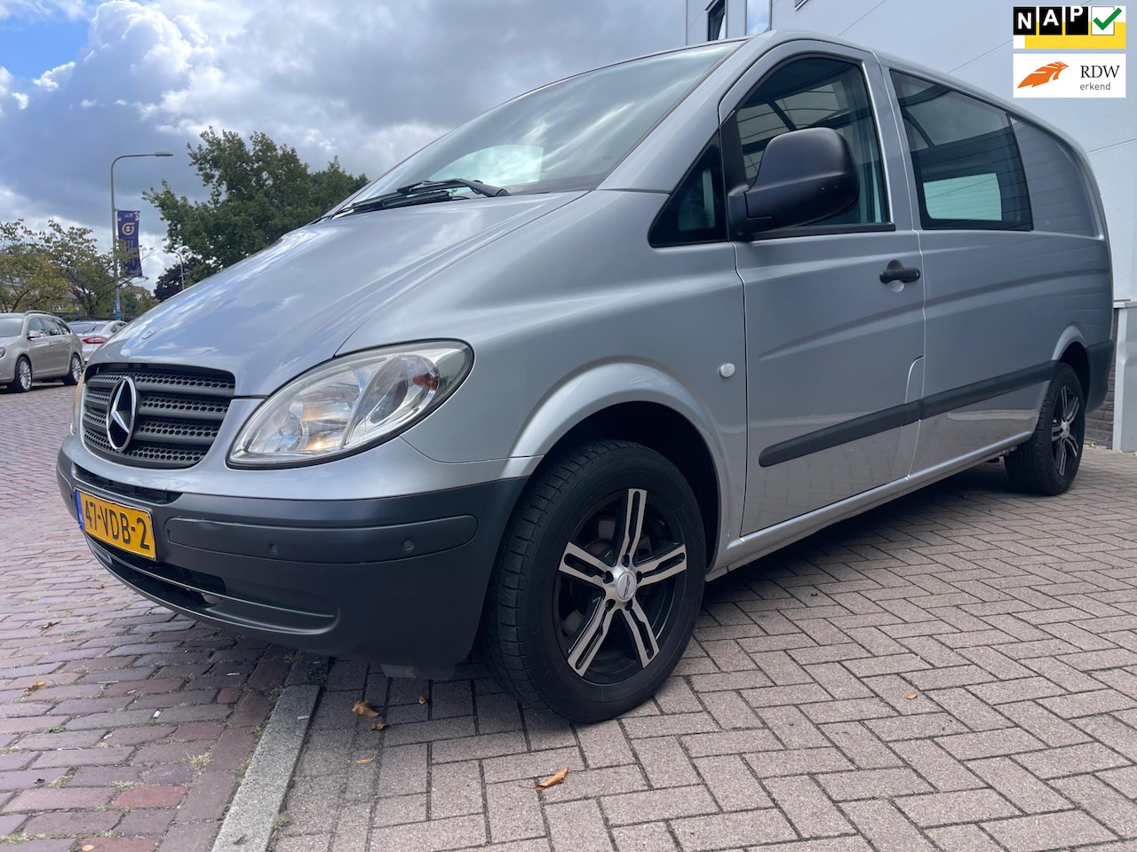 Mercedes-Benz Vito - 111 CDI 320 Lang/Invalide/Automaat/Airco/PDC/Cruise-contor/speciale invalide auto voor een - AutoWereld.nl