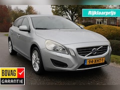 Volvo V60 - 1.6 T3 150pk Momentum ECC/Cruise/Half leer/Navi/PDC/Stoelverw/Trekhaak