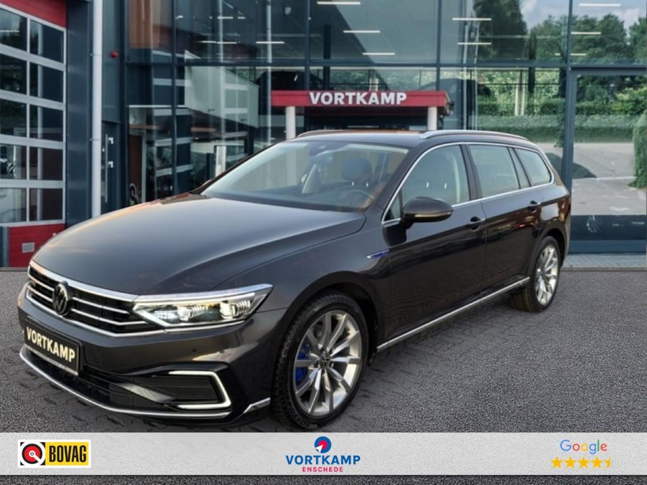 Volkswagen Passat Variant - 1.4 TSI DSG GTE TREKHAAK/CAMERA/NAVI/ACC/STOELVERW/E-KLEP - AutoWereld.nl