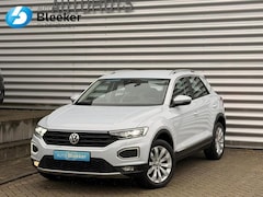 Volkswagen T-Roc - 1.5 TSI Sport Automaat Digitale Cockpit Stoel/stuurverwarming Camera Trekhaak