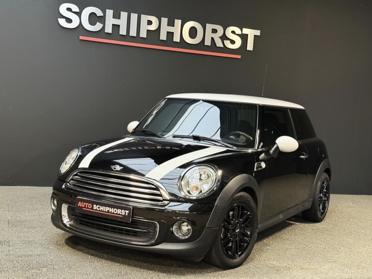 MINI Cooper - 1.6 chili airco navi zomer/winter set banden - AutoWereld.nl